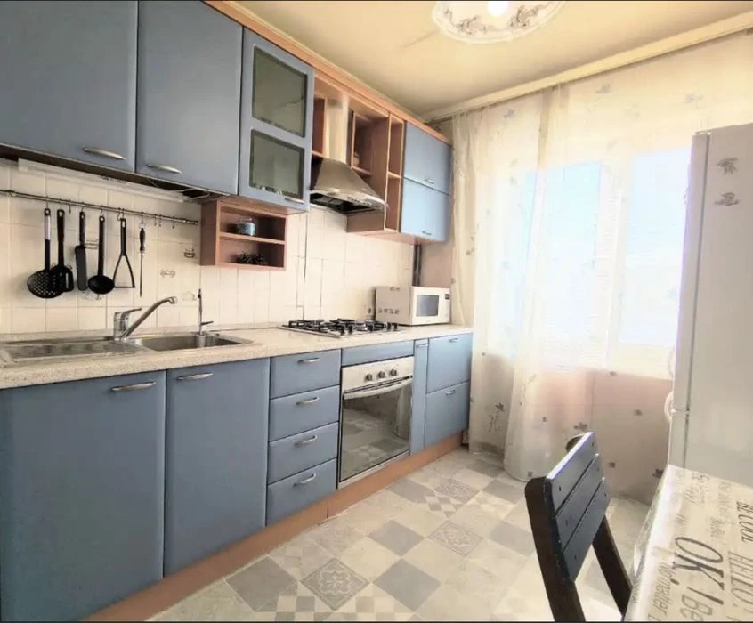 Продам 2 к квартиру. Лівий берег. Капітальний ремонт. Меблі.