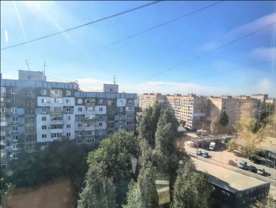 Продам 2 к квартиру. Лівий берег. Капітальний ремонт. Меблі.