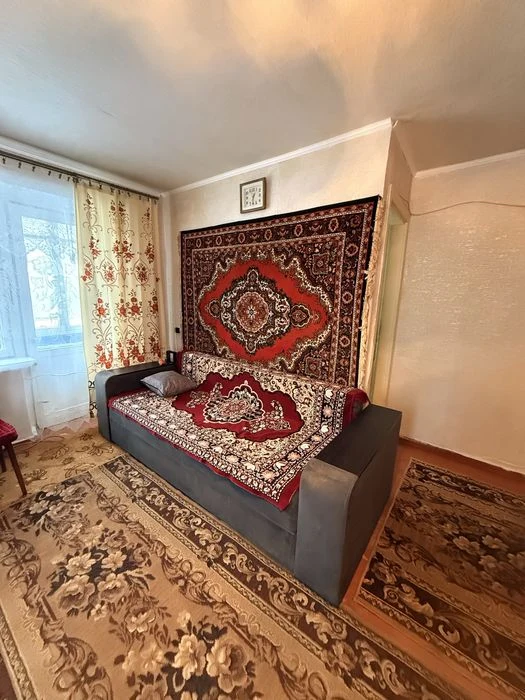 Продам 1 ком квартиру!