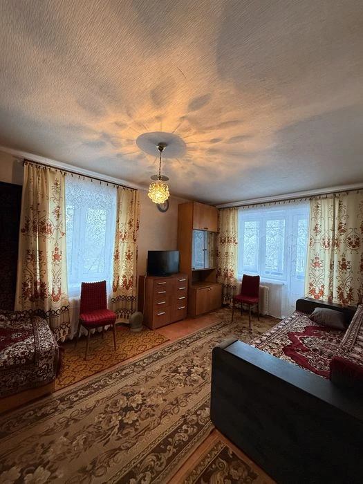 Продам 1 ком квартиру!