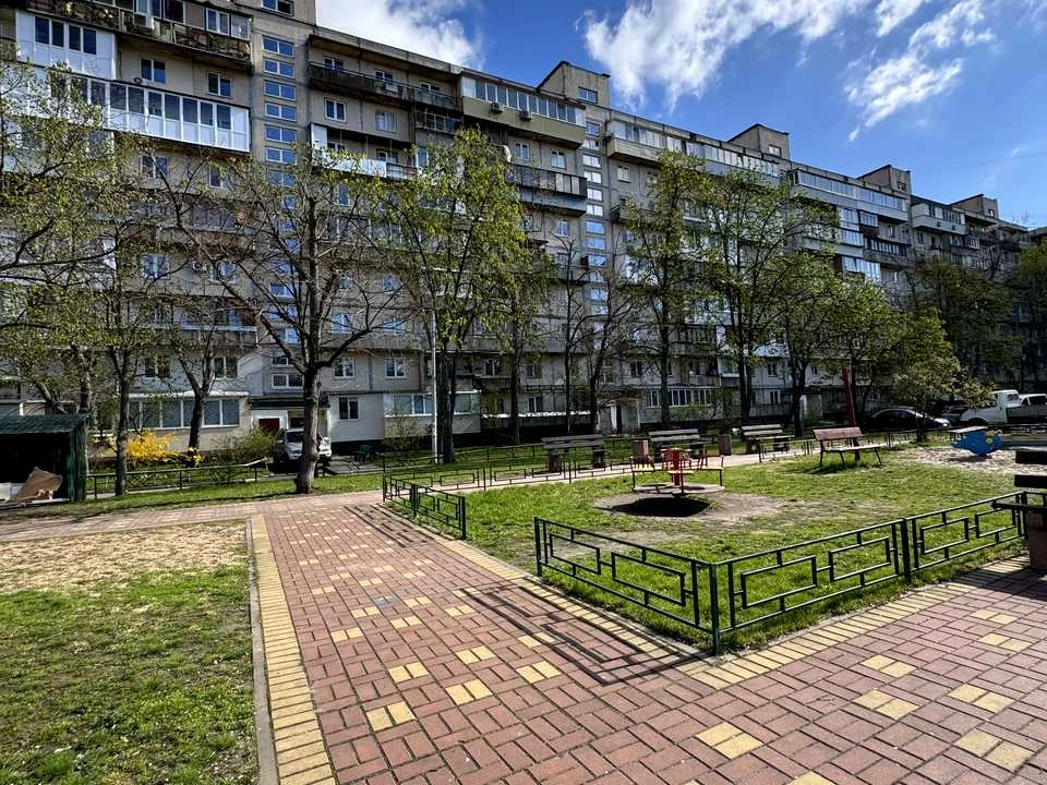 Квартира. Київ, Павла Тичини просп.