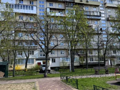 Квартира. Київ, Павла Тичини просп.
