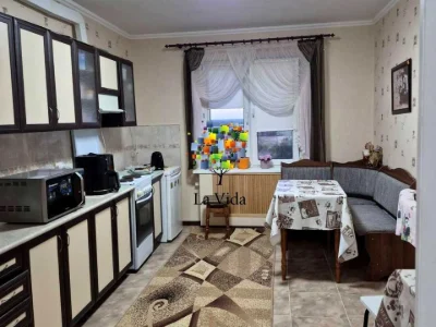Квартира. Київ, Милославська вул.