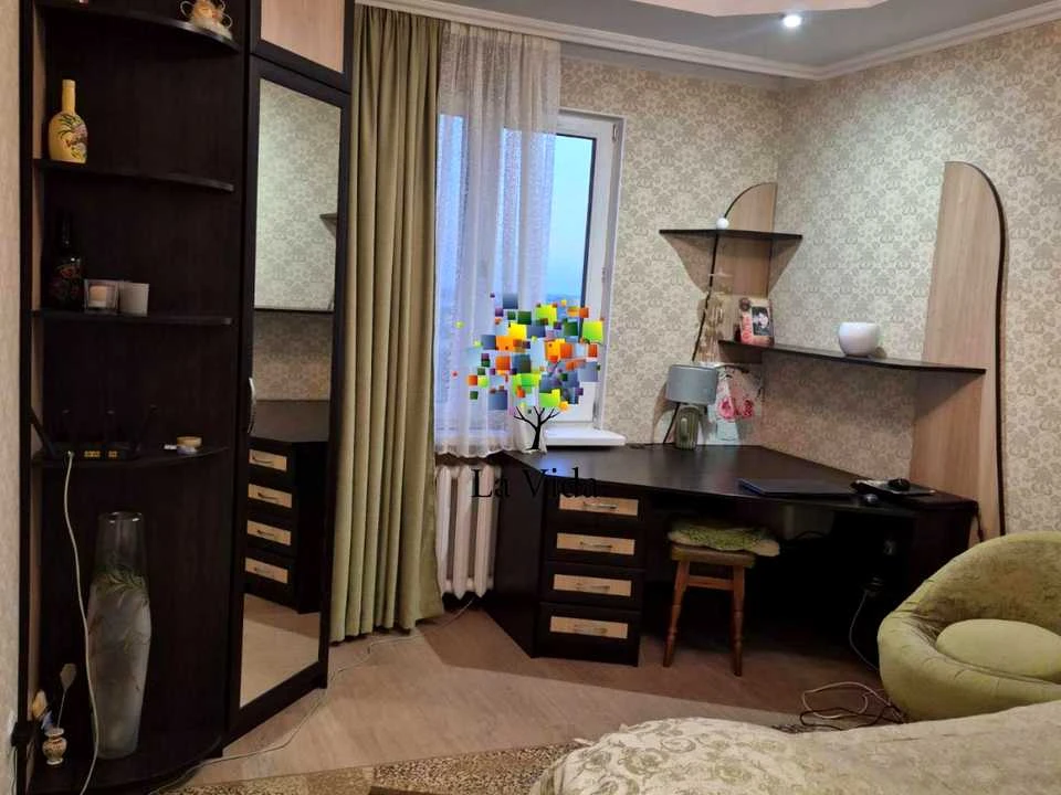 Квартира. Київ, Милославська вул.