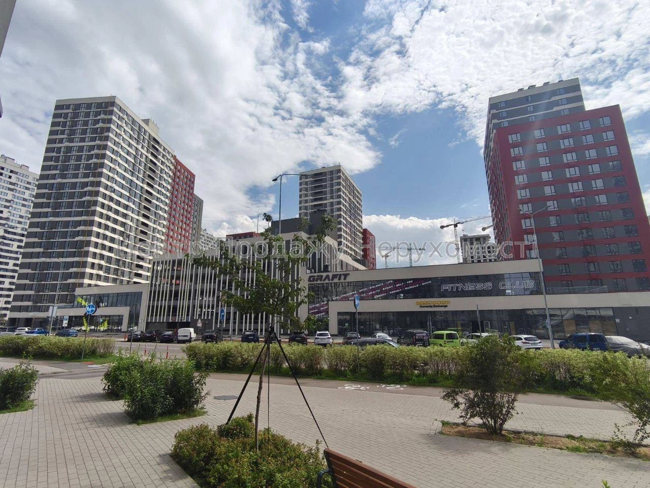 Продаж 1-к квартири, 43 м², 18/25 поверх, ЖК Варшавський 3,