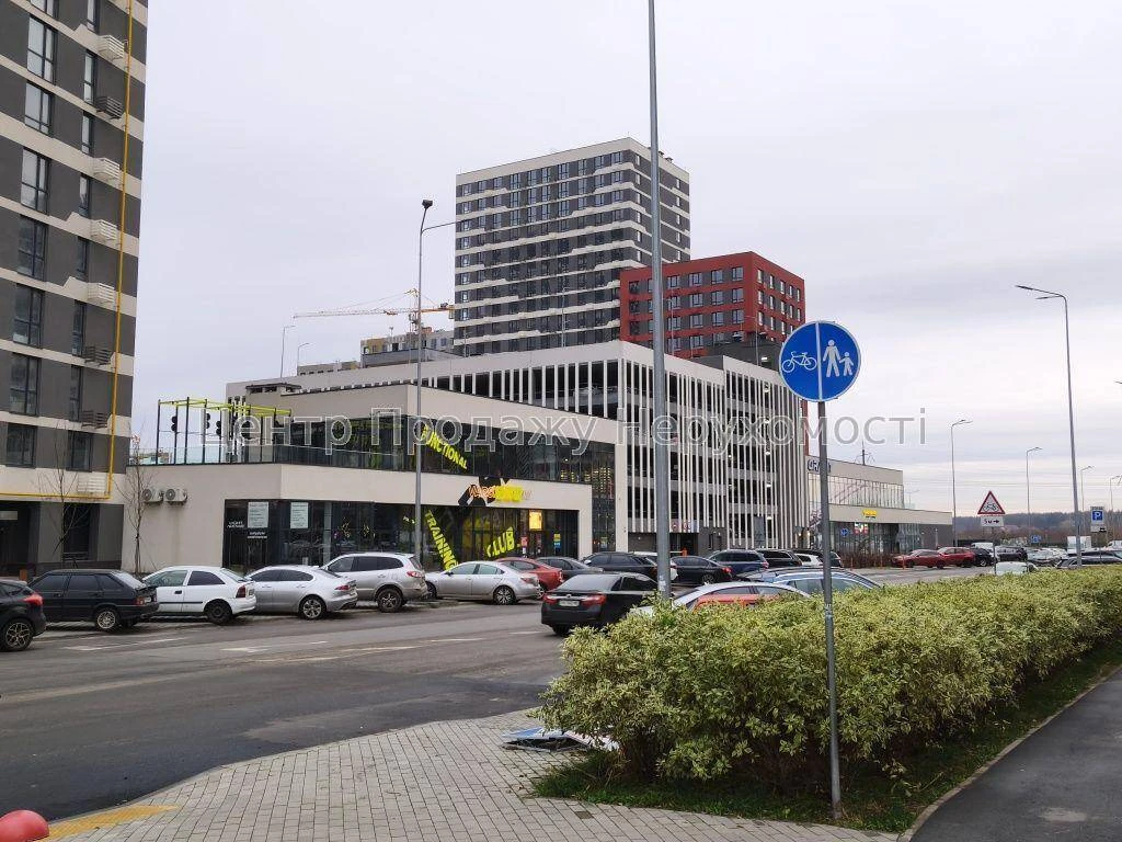 Продаж 1-к квартири, 43 м², 18/25 поверх, ЖК Варшавський 3,