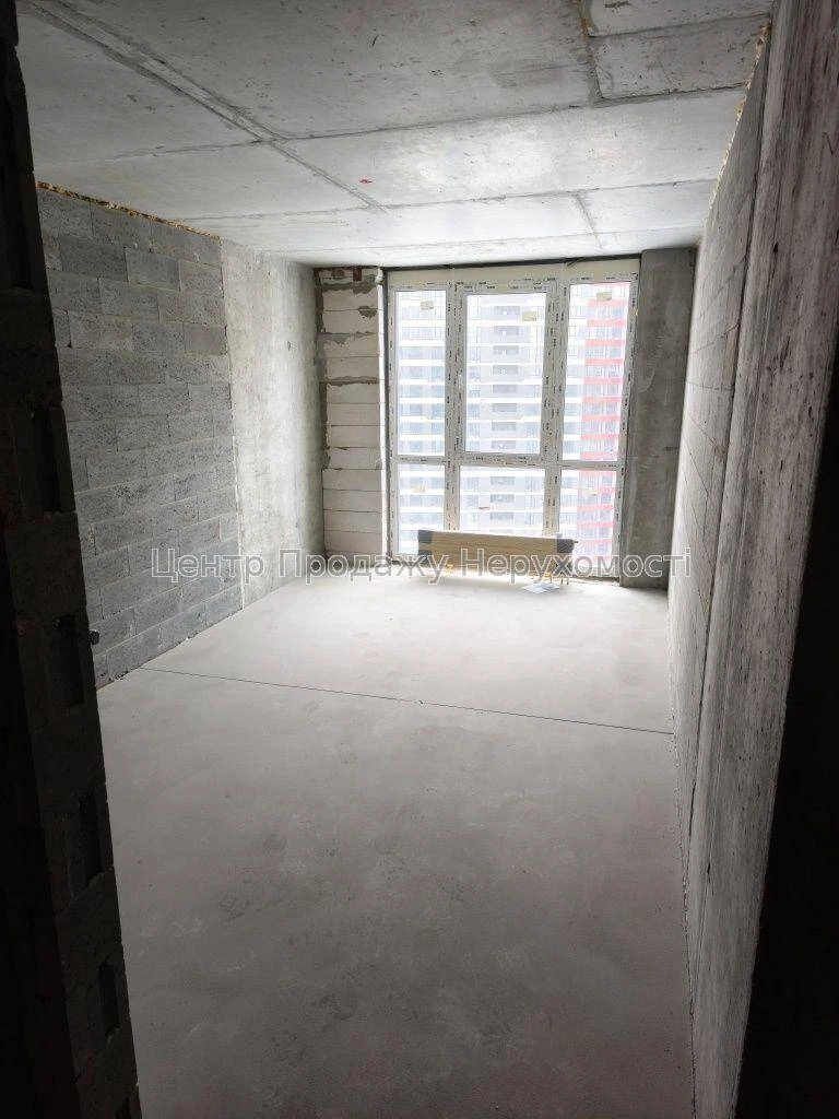 Продаж 1-к квартири, 43 м², 18/25 поверх, ЖК Варшавський 3,