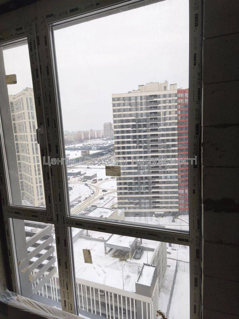 Продаж 1-к квартири, 43 м², 18/25 поверх, ЖК Варшавський 3,