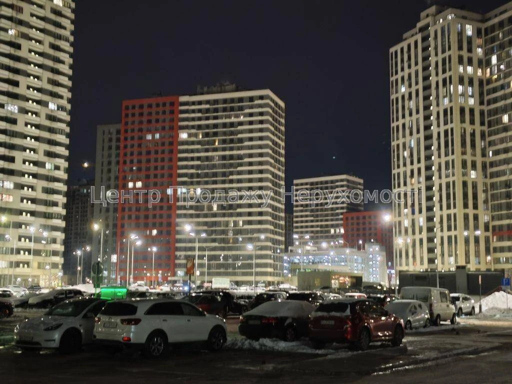 Продаж 1-к квартири, 43 м², 18/25 поверх, ЖК Варшавський 3,