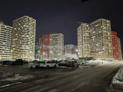 Продаж 1-к квартири, 43 м², 18/25 поверх, ЖК Варшавський 3,