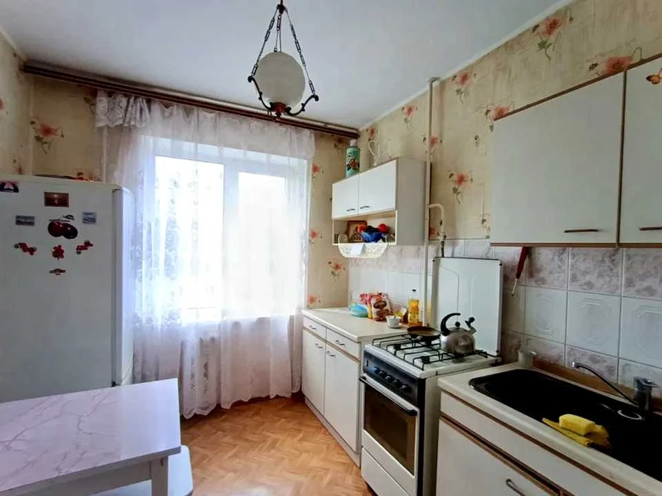 Квартира. Київ, Відрадний просп. (Чубаря)
