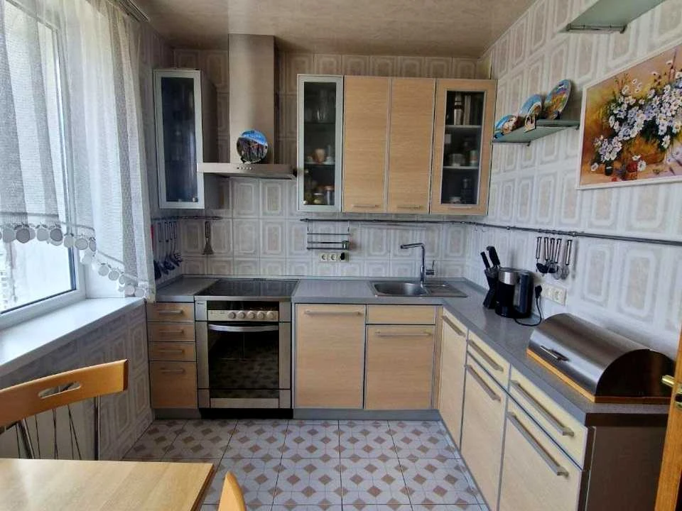 Apartment. Kharkiv, Traktorostudivnyky Ave.