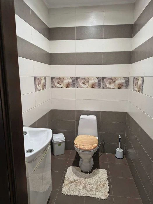 Продам 2-эт. дом 146 м² с гаражом и городскими коммуникациям