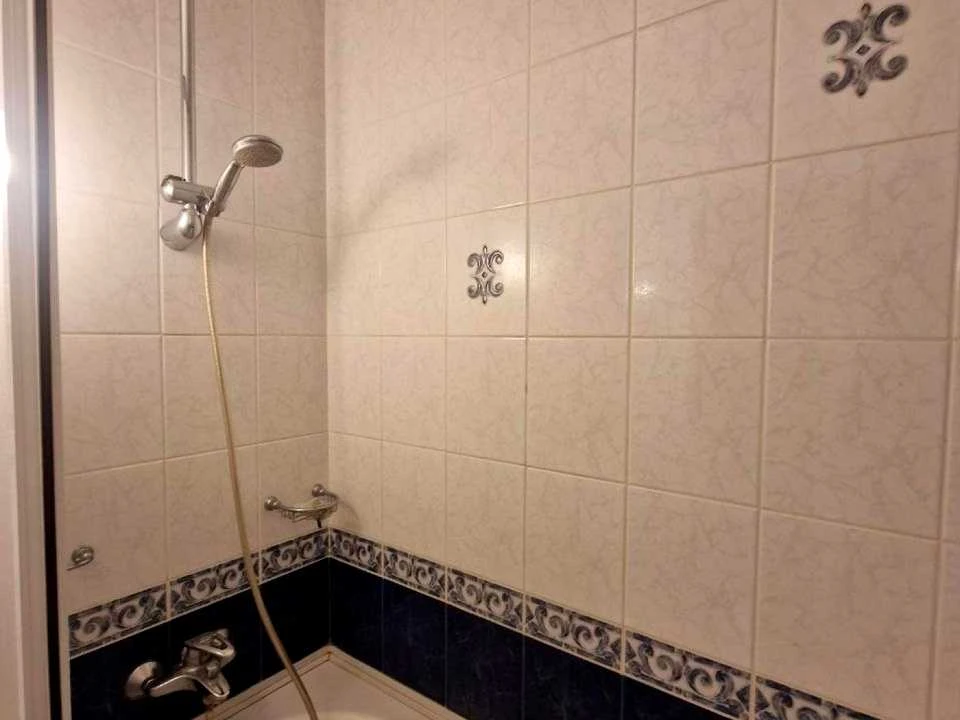 Apartment. Kharkiv, Traktorostudivnyky Ave.