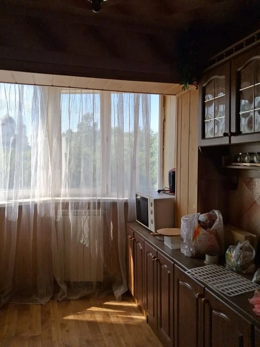 Продам 2-х комнатную квартиру с ремонтом на Крымском бульва