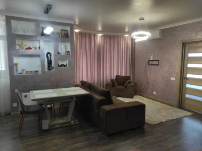 Продам 3 кімн.квартиру з ремонтом по вул.Чорновола 15 а