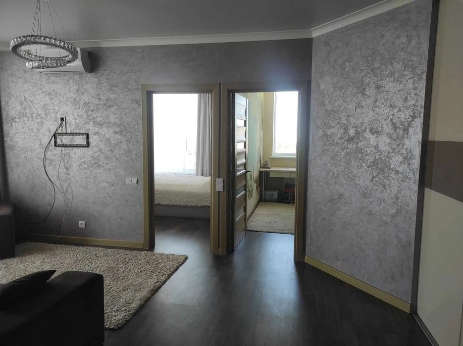 Продам 3 кімн.квартиру з ремонтом по вул.Чорновола 15 а