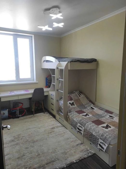 Продам 3 кімн.квартиру з ремонтом по вул.Чорновола 15 а