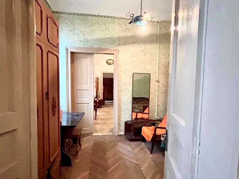 Квартира. Львів, Короля Данила пл.