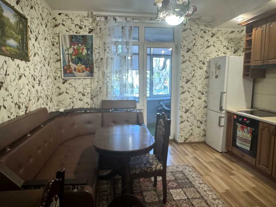 Квартира. Київ, Миколи Ушакова вул.