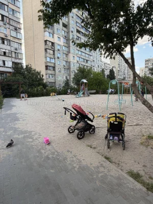 Продаж 1-кімн. квартири 38, 8 м², 3/10 пов, Київ.