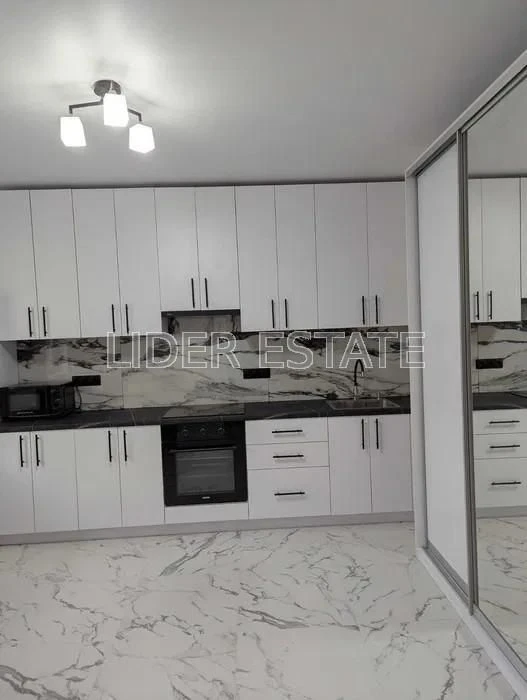 Продаж 1-к квартири 32.3 м², 1/4 пов., Ужгород | Вул. Шопена