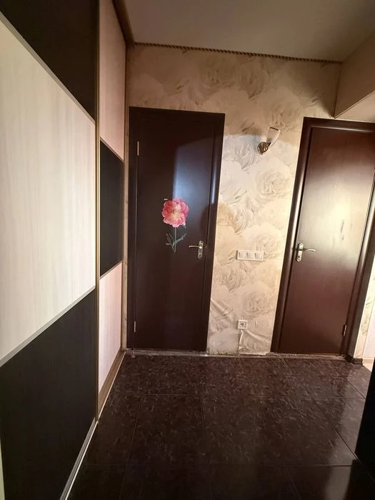 Двокімнатна квартира з ремонтом в р-н ПЗР!