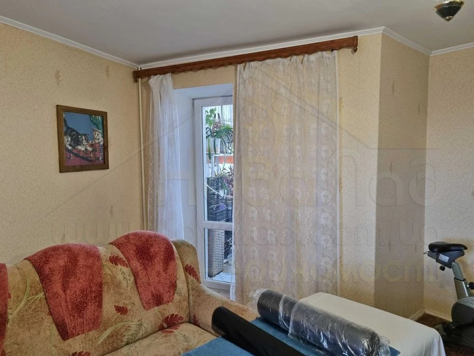 4 кімнатна квартира 91м2 з косметичним ремонтом в цегляному