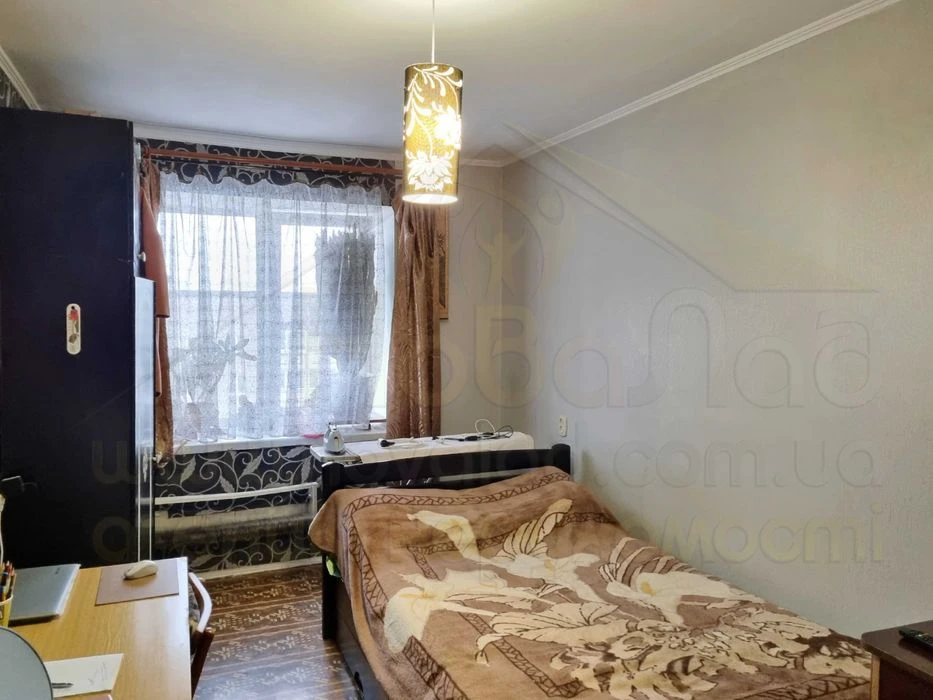 4 кімнатна квартира 91м2 з косметичним ремонтом в цегляному
