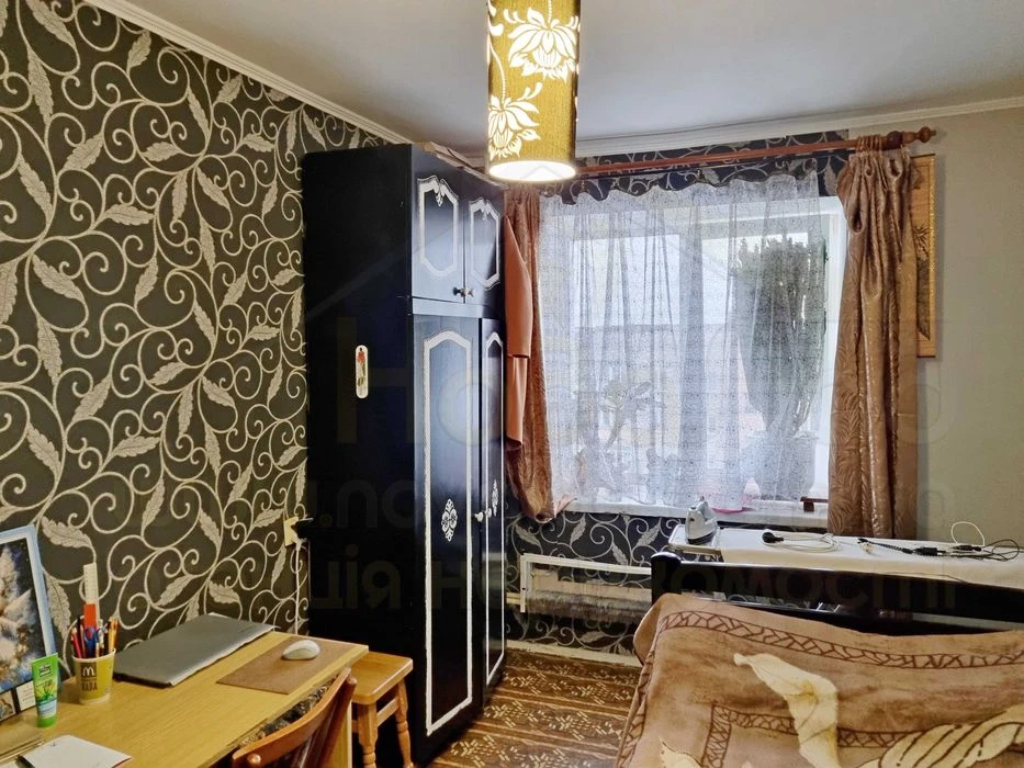 4 кімнатна квартира 91м2 з косметичним ремонтом в цегляному