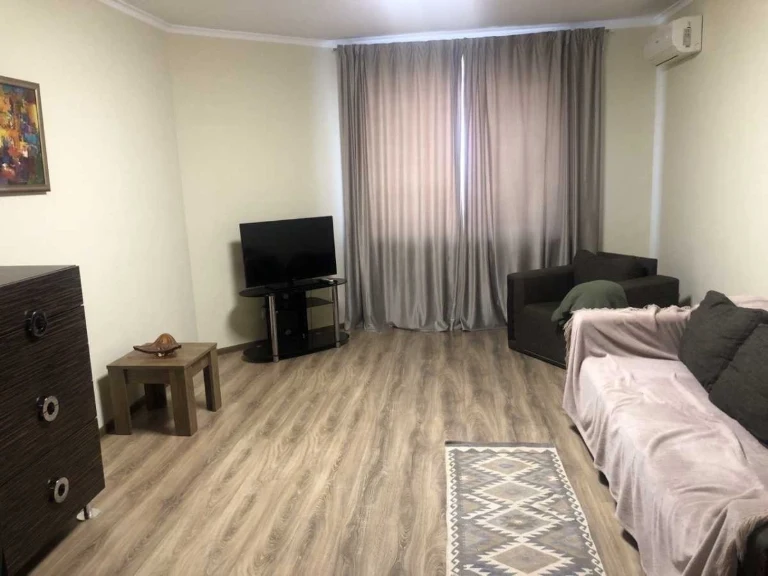 Оренда 1-кімнатної квартири 55 м², Йорданська вул., 1