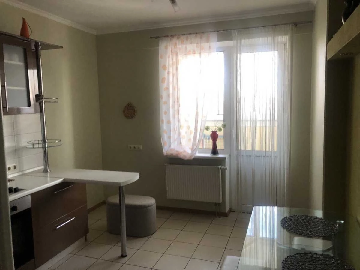 Оренда 1-кімнатної квартири 55 м², Йорданська вул., 1