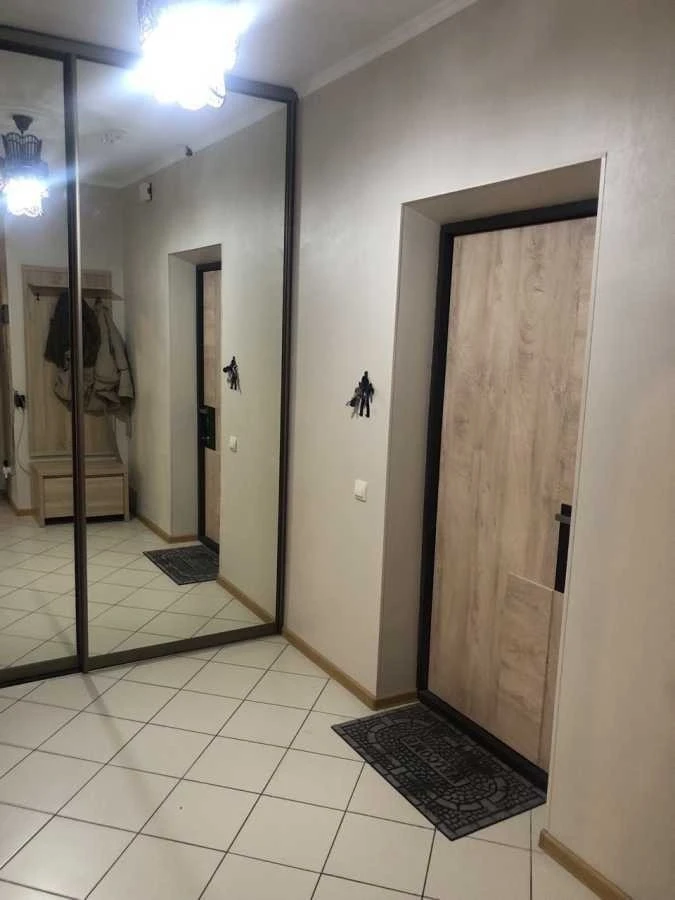 Оренда 1-кімнатної квартири 55 м², Йорданська вул., 1