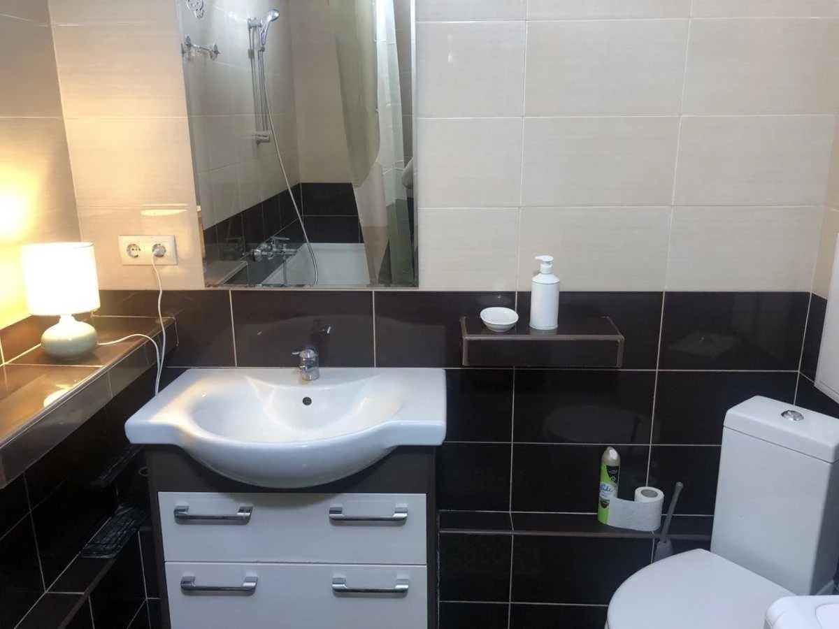 Оренда 1-кімнатної квартири 55 м², Йорданська вул., 1