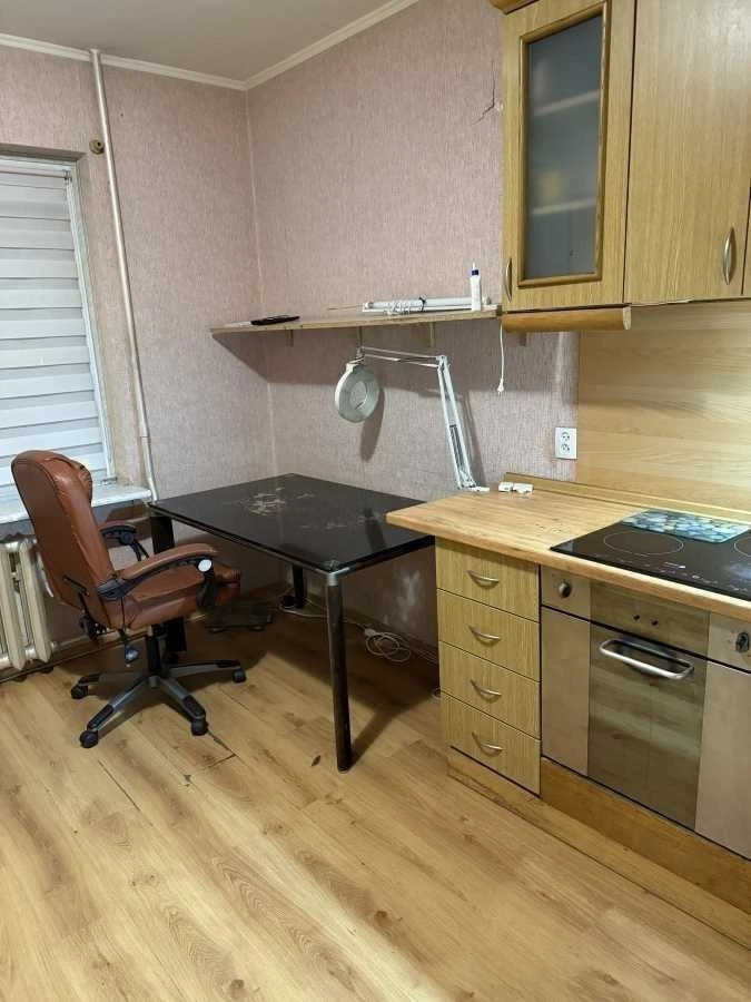 Оренда 1-кімнатної квартири 42 м², Урлівська вул., 9