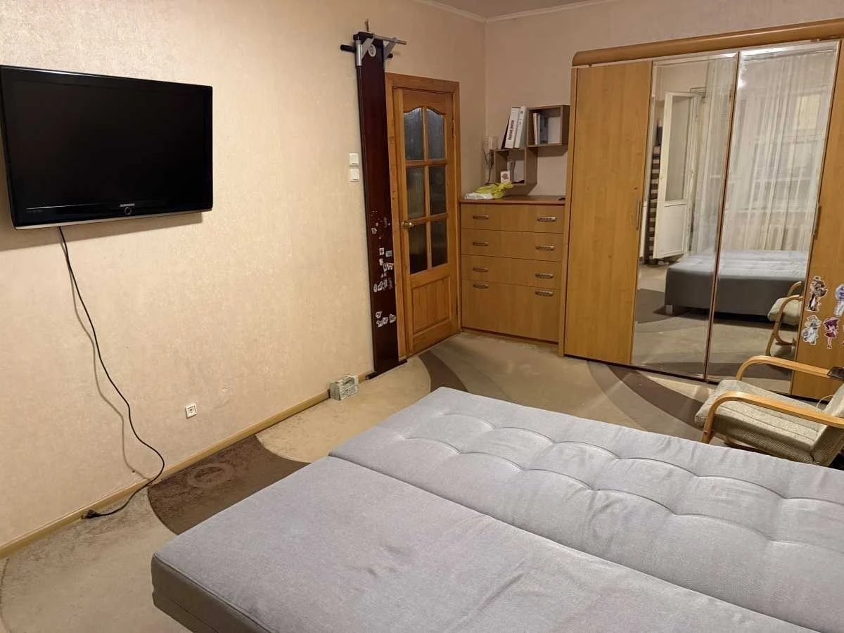 Оренда 1-кімнатної квартири 42 м², Урлівська вул., 9
