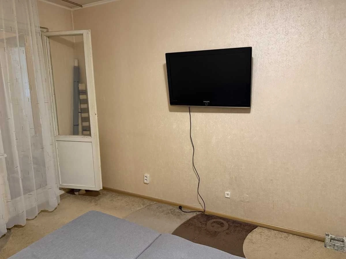 Оренда 1-кімнатної квартири 42 м², Урлівська вул., 9