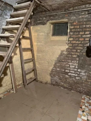 Продається 2 кімнатна квартира в австрійському будинку по ву