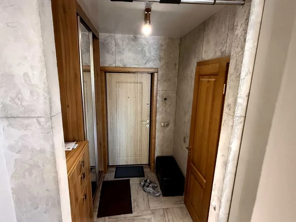 Квартира. Київ, Деміївська вул.