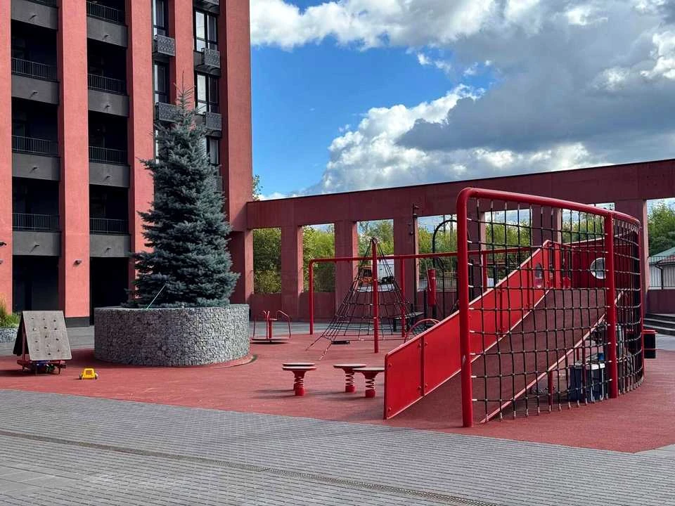 Квартира. Київ, Набережно-Рибальська вул.