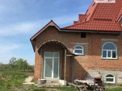 Продаж 3 поверхового будинку з верандою і ділянкою на 1 га,