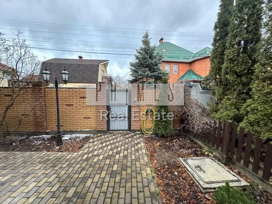 Продаж житлового 5к будинку, м. Осокорки, 2 км від проспекту