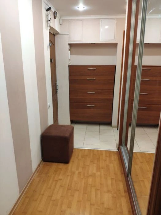 3- комн. 60 м. кв., автономка, просп. Петра Калнышевского, у