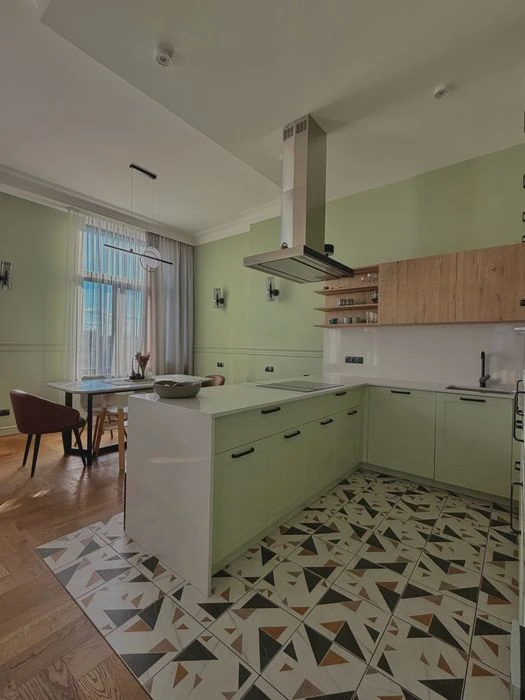 Продаж 4х кімнатної квартри, Loft, клубний будинок, центр, н