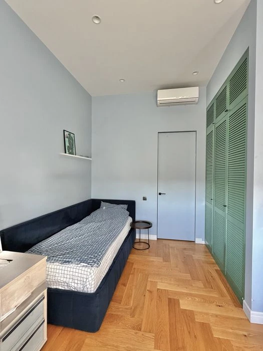 Продаж 4х кімнатної квартри, Loft, клубний будинок, центр, н
