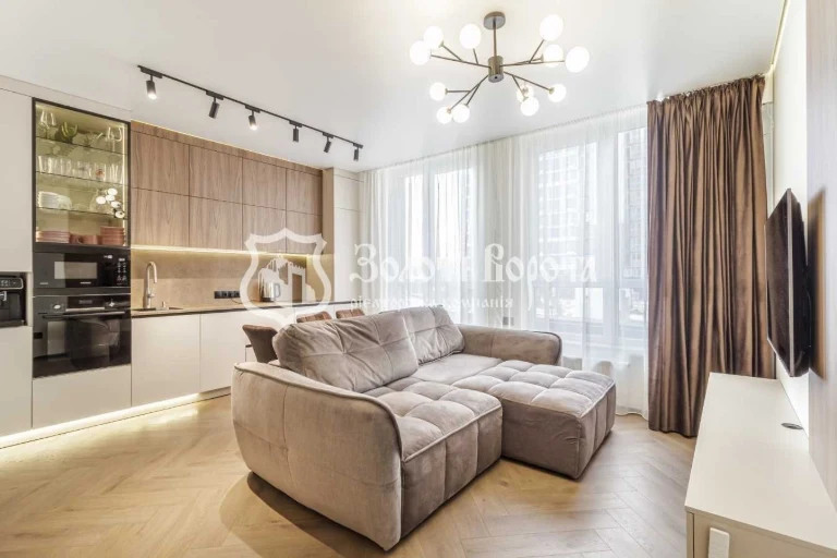 Продажа: 1-комнатная квартира 46.8 м², Канальная ул., 8Б