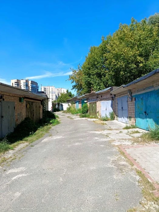 Продається капітальний цегляний гараж площею 40 м² у ГК Совк