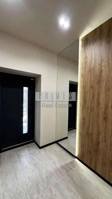 Продаж будинку у котеджному містечку "Forest Lake Villas"