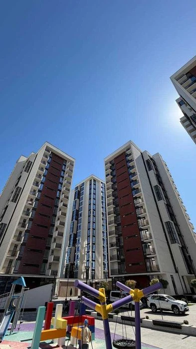 Продаж зданої 2к квартири в жк Манхетен ( 3 будинок) вигляд