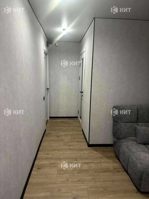 3к. 65м2 Павлово Поле, м. 23 Августа, 23 Августа ул. 42, 137